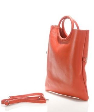 Shopper, in real dollar leather. Made in Italy Removable shoulder strap. Interior, removable leather pouch with zip.