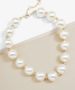 Oversized pearls collar Necklace