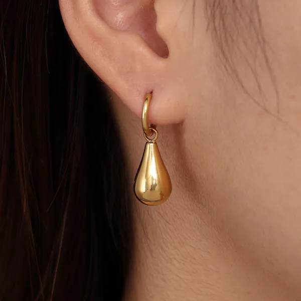 Classic Drop Gold Earring